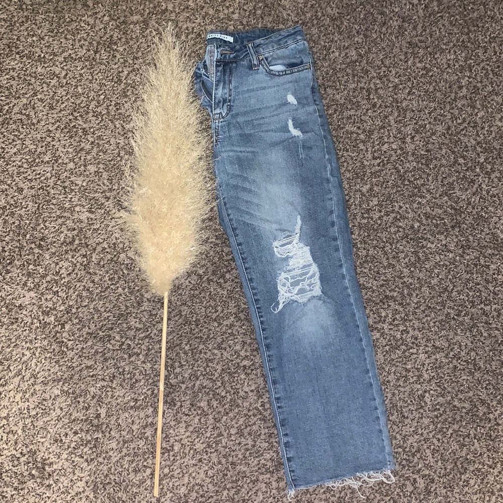 celebrity pink crop jeans ( mom jeans)